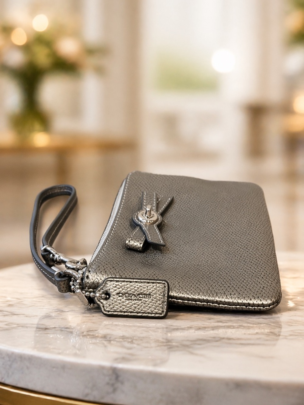 EUC Coach Metallic Gunmetal Silver Leather Wristlet Clutch - Picture 3 of 8